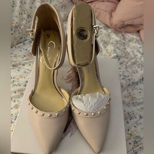 Jessica Simpson heels